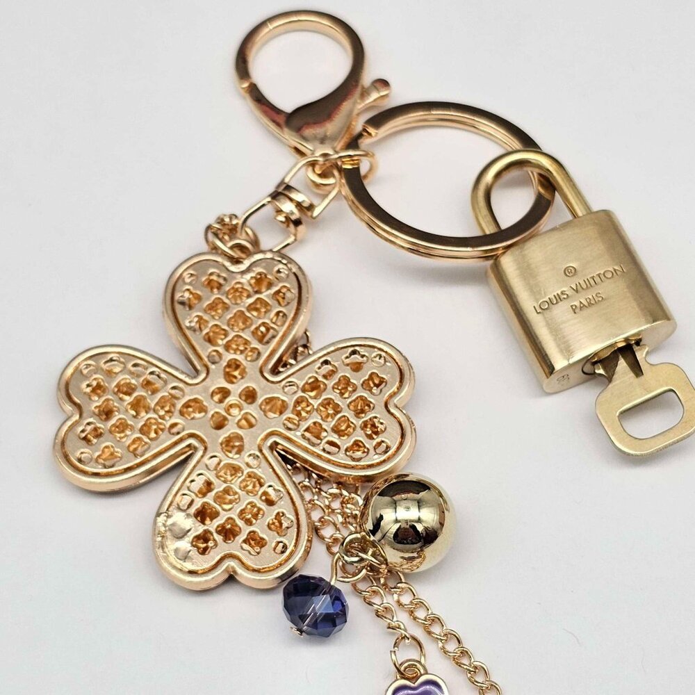 Authentic Louis Vuitton Padlock & Key Gold ✨Unbranded Flower Bag Charm Keychain - Picture 3 of 9